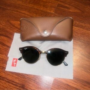 Ray-Ban Sunglasses with Brown Case